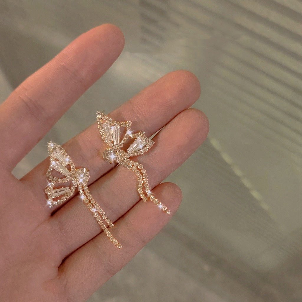 [] Sally Butterfly Drop Earrings