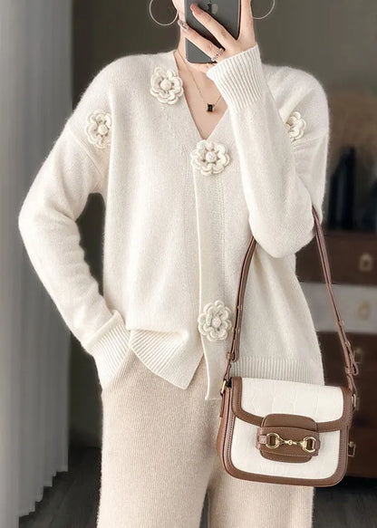 White Embroidery Short Cashmere Knit Cardigan V Neck Spring