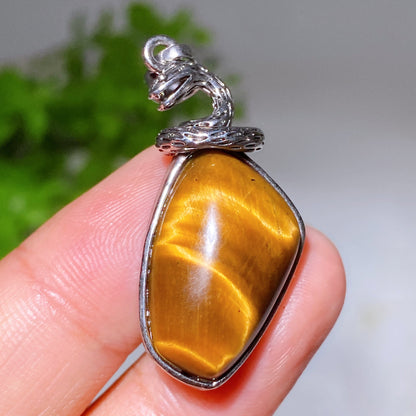 Clear Quartz Pendant With Silver Snake Design, 33mm | Healing Sounds