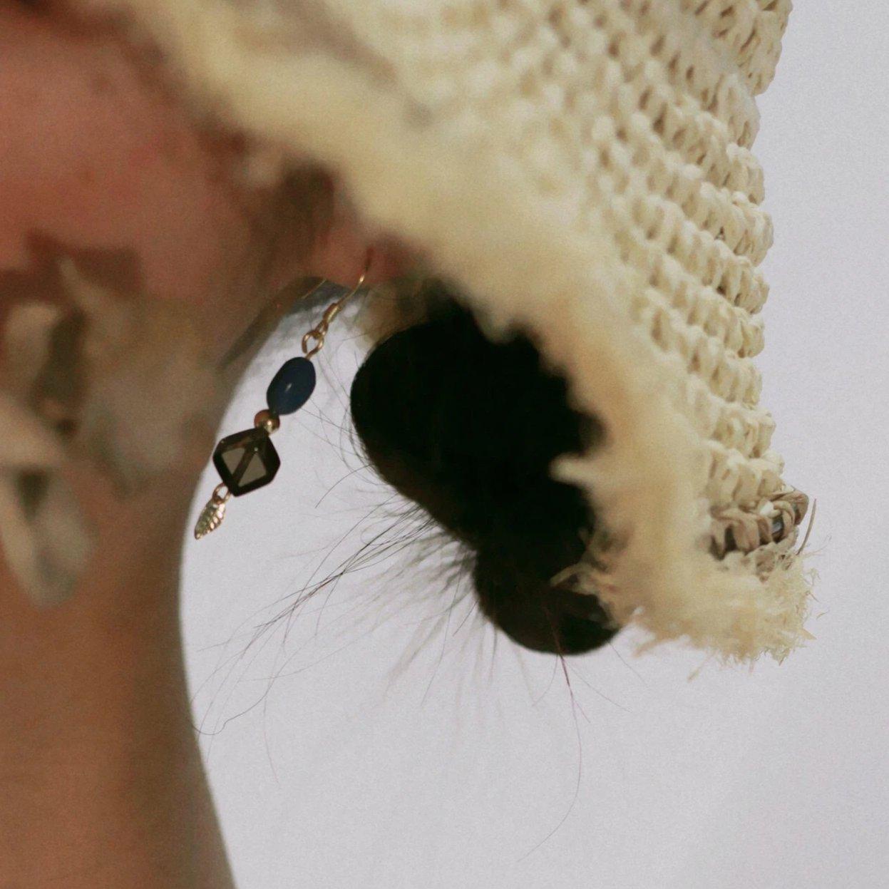 [] Natural Quartz Earrings