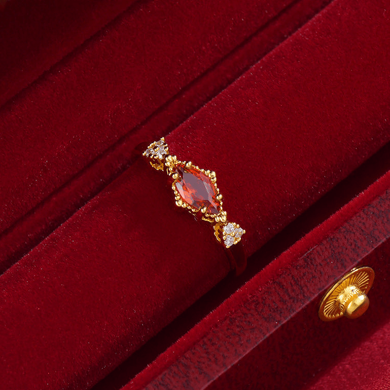Crimson Lattice Ring