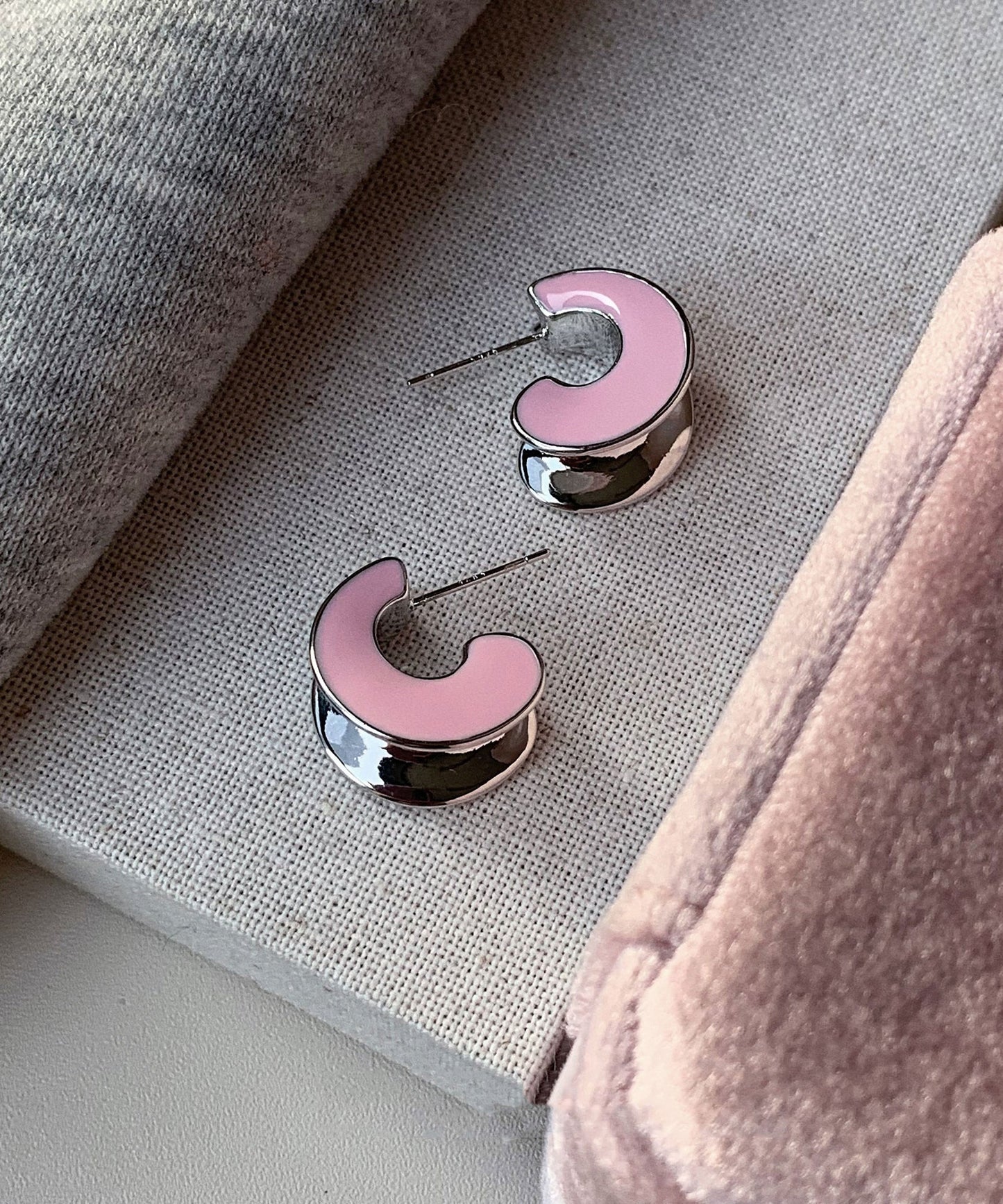 Pink Sterling Silver C-shaped Drip Glaze Hoop Earrings