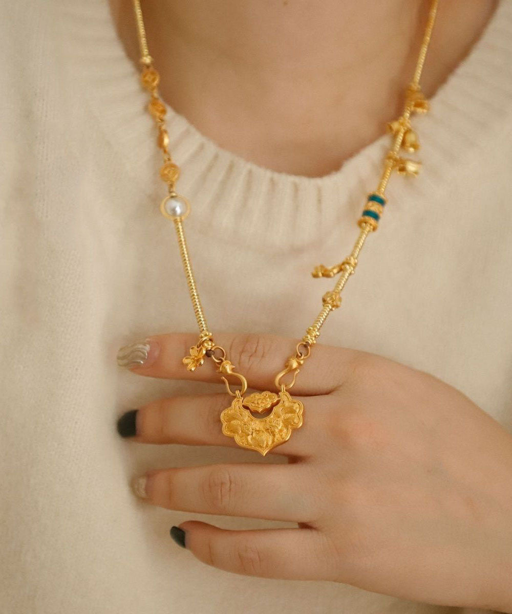 Fine Ancient Gold Butterfly Peal Pendant Necklace