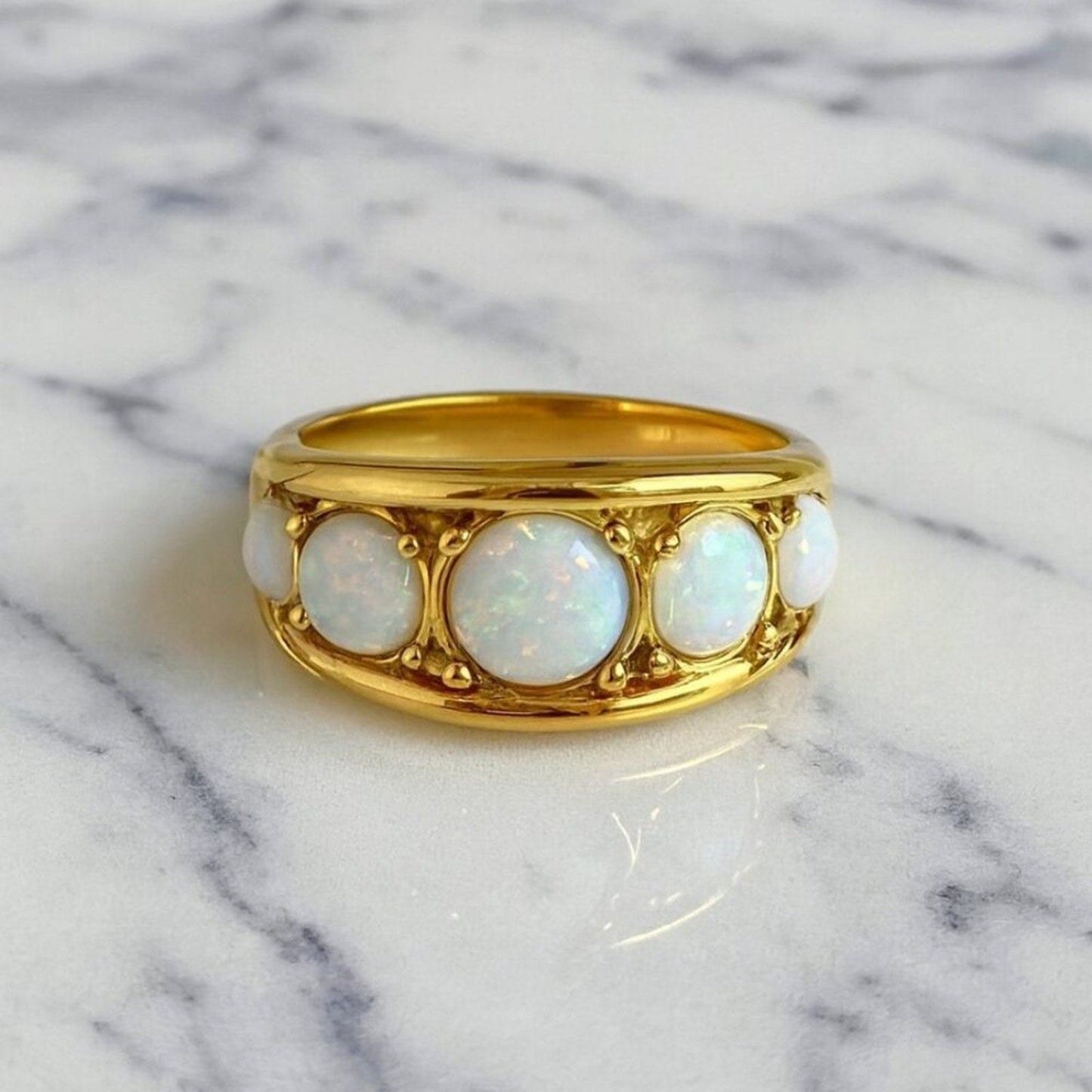 "josie" 18k Opal Ring
