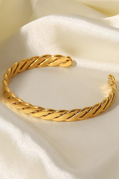 Retro Stainless Steel Gold Bracelet