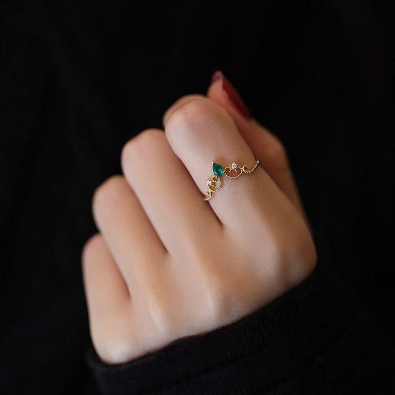 Emerald Flourish Ring