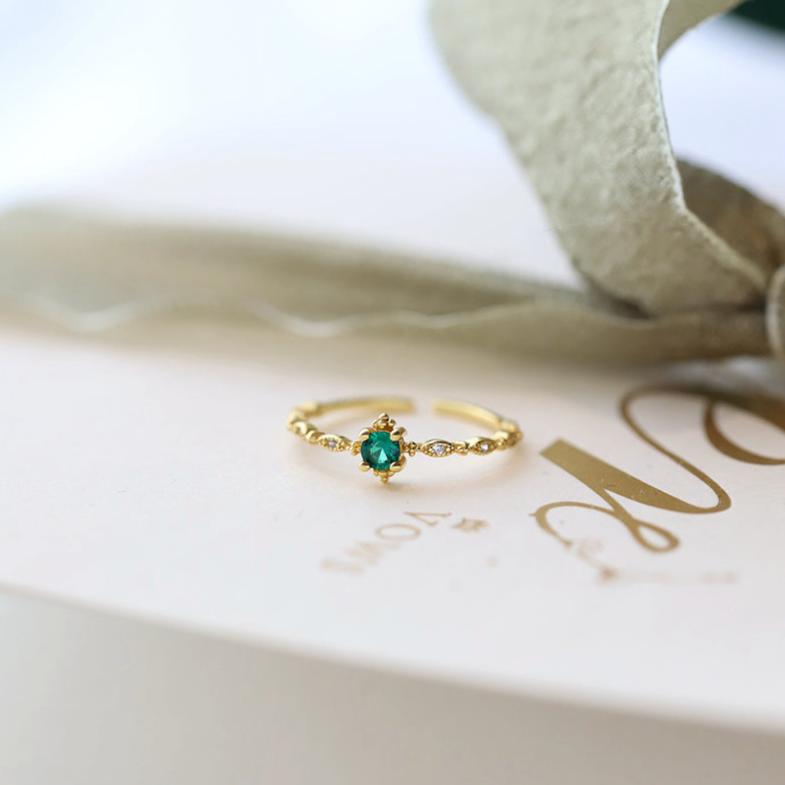 Diana Emerald Ring