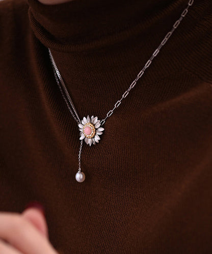 Meeting the End of Summer Daisy Pearl Silver Pendant Necklace