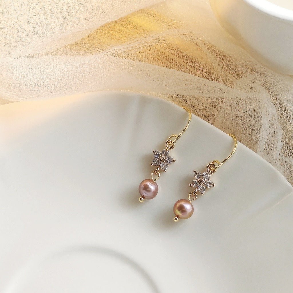 [] Flower Pearl Earrings