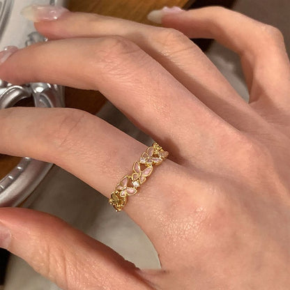 Fluttermist Ring in Pink
