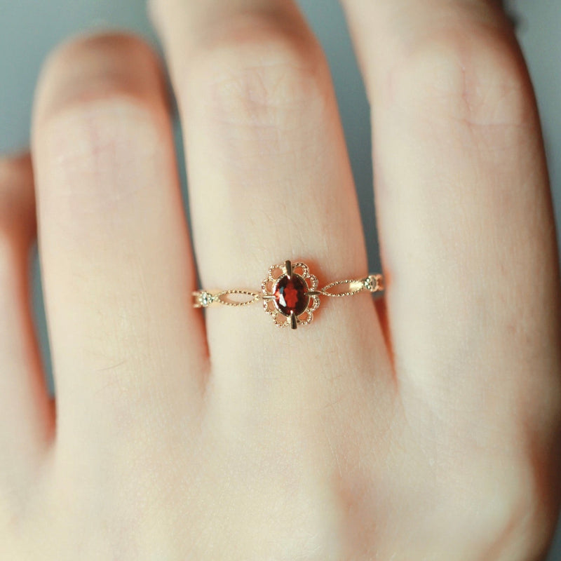 [sample ] Garnet Fleur Ring