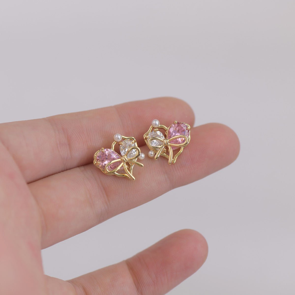 [sample ] Samantha Heart Stud Earrings