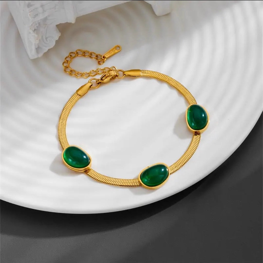 Arlowe Emerald Waterdrop Necklace