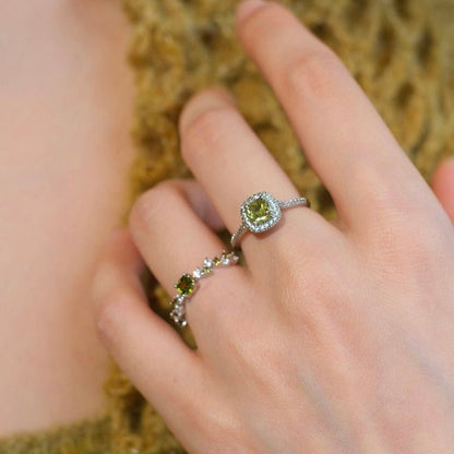 Clara Peridot Ring