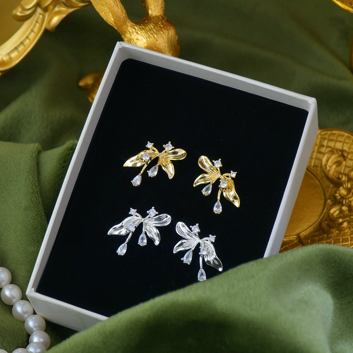 Iris Earrings in Silver