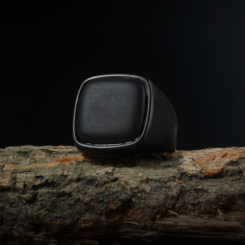Modern Gemstone Black Ring