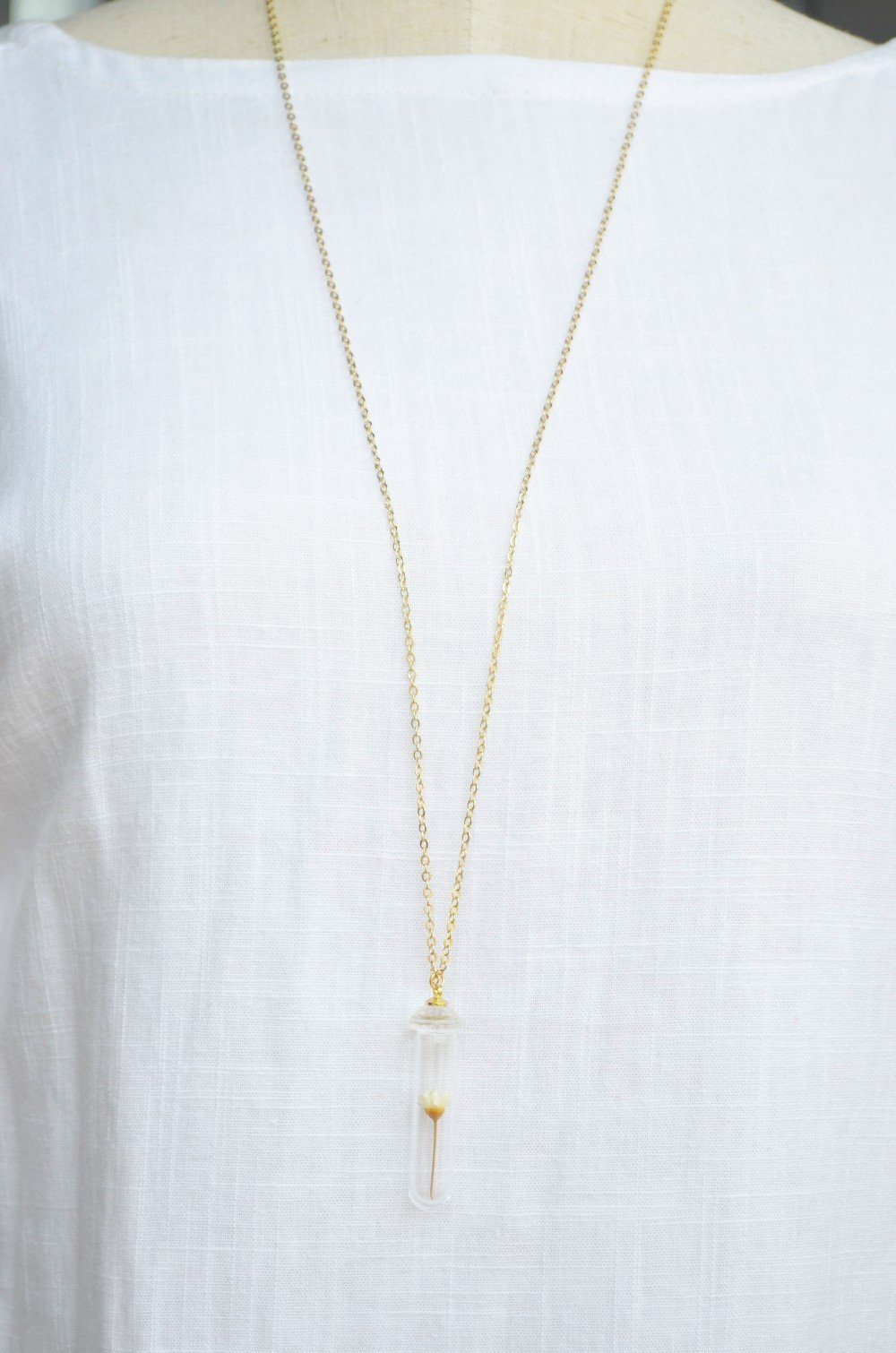 Daisy Flower in Glass Long Necklace