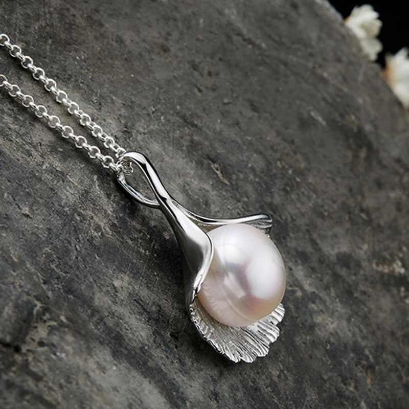 Pearl in Ginkgo Leaf Sterling Silver Necklace