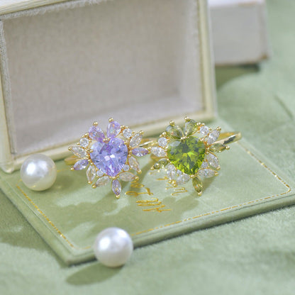Peridot Fleur Heart Ring