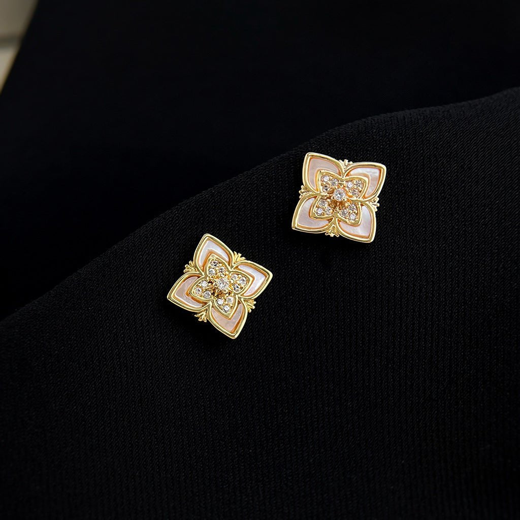 Quatrefoil Stud Earrings