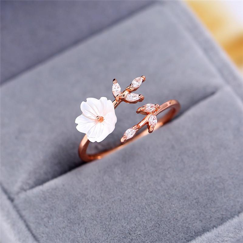 Dainty Flower Gold Ring