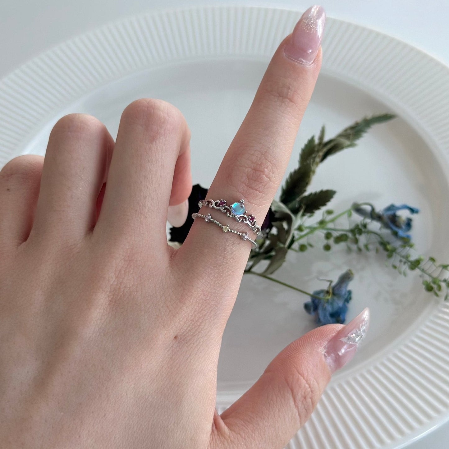 [] Gretchen Silver Aurora Ring
