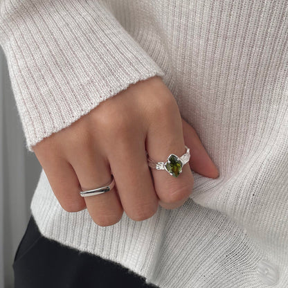 [] Marquise Gemstone Ring