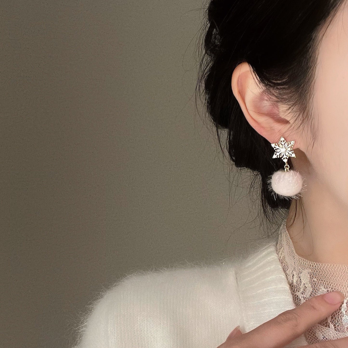 Lilith Snowflake Earrings