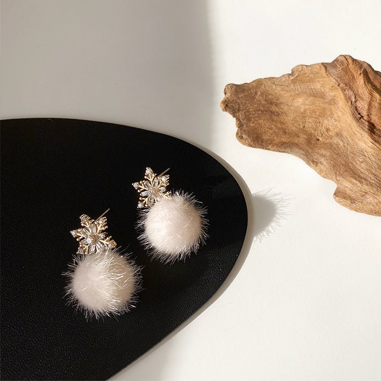 Lilith Snowflake Earrings