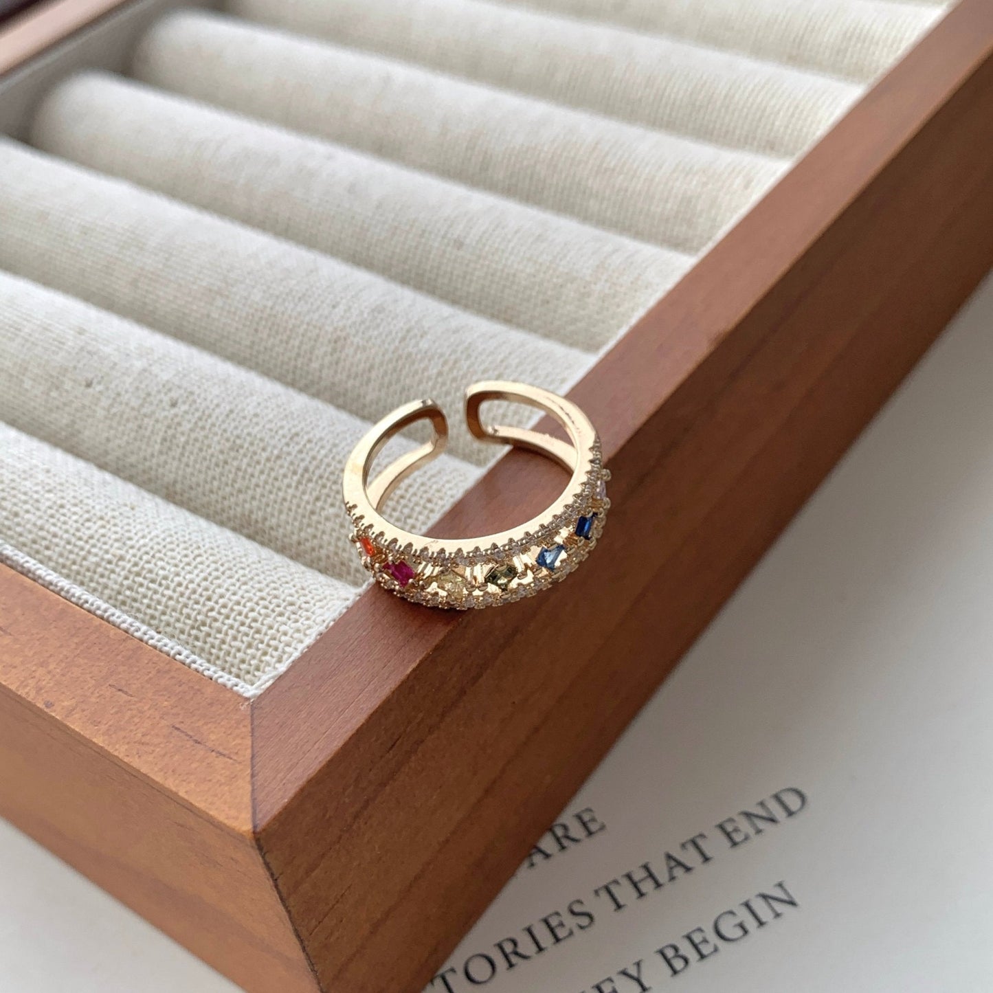 Stardust Band in Gold