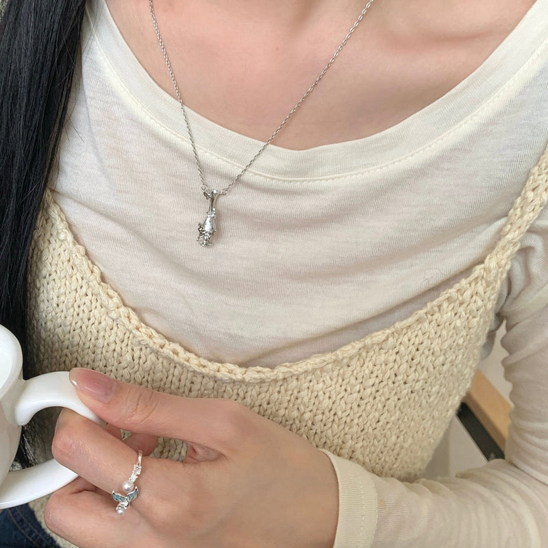 Vase of Butterfly Necklace