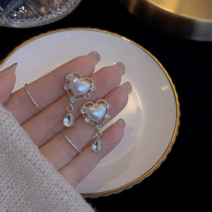 Carol Rococo Heart Earrings