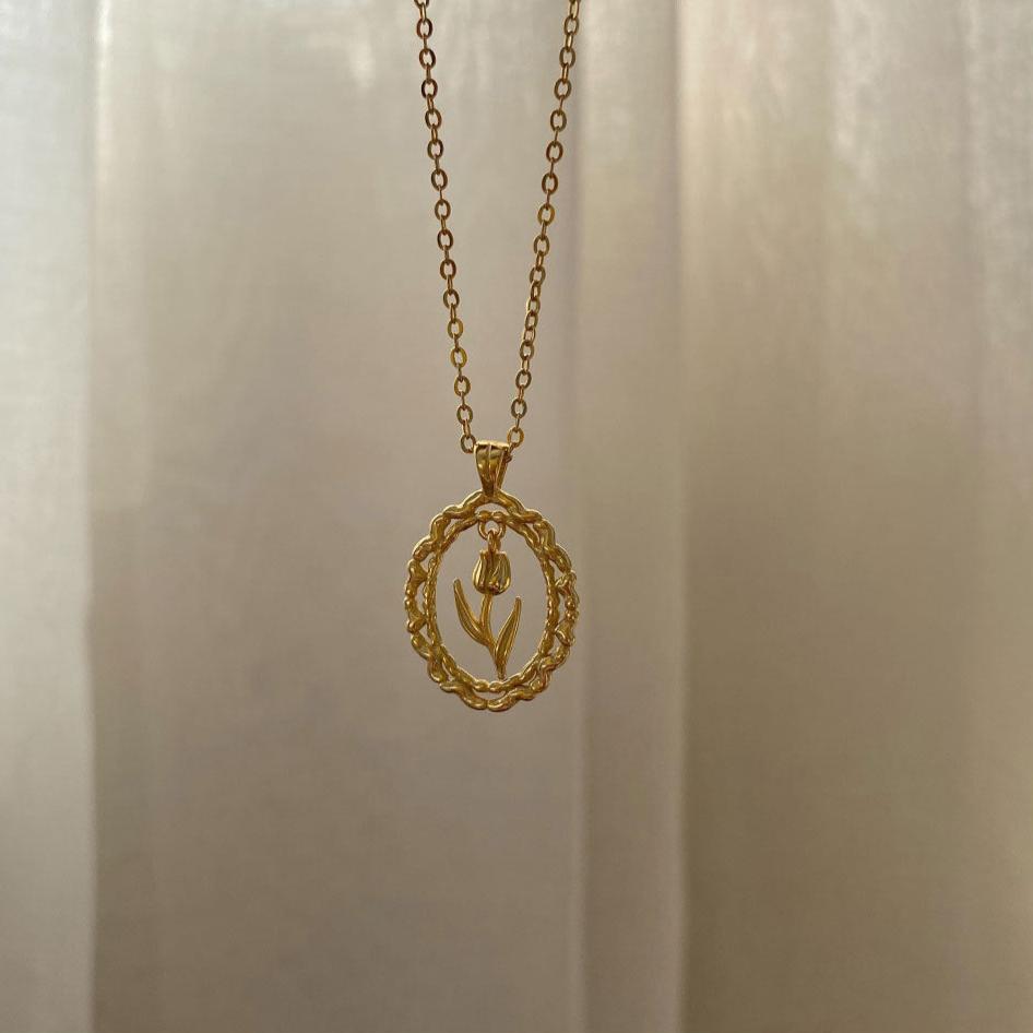 Tulip Necklace