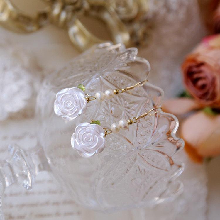 [] White Rose Earrings